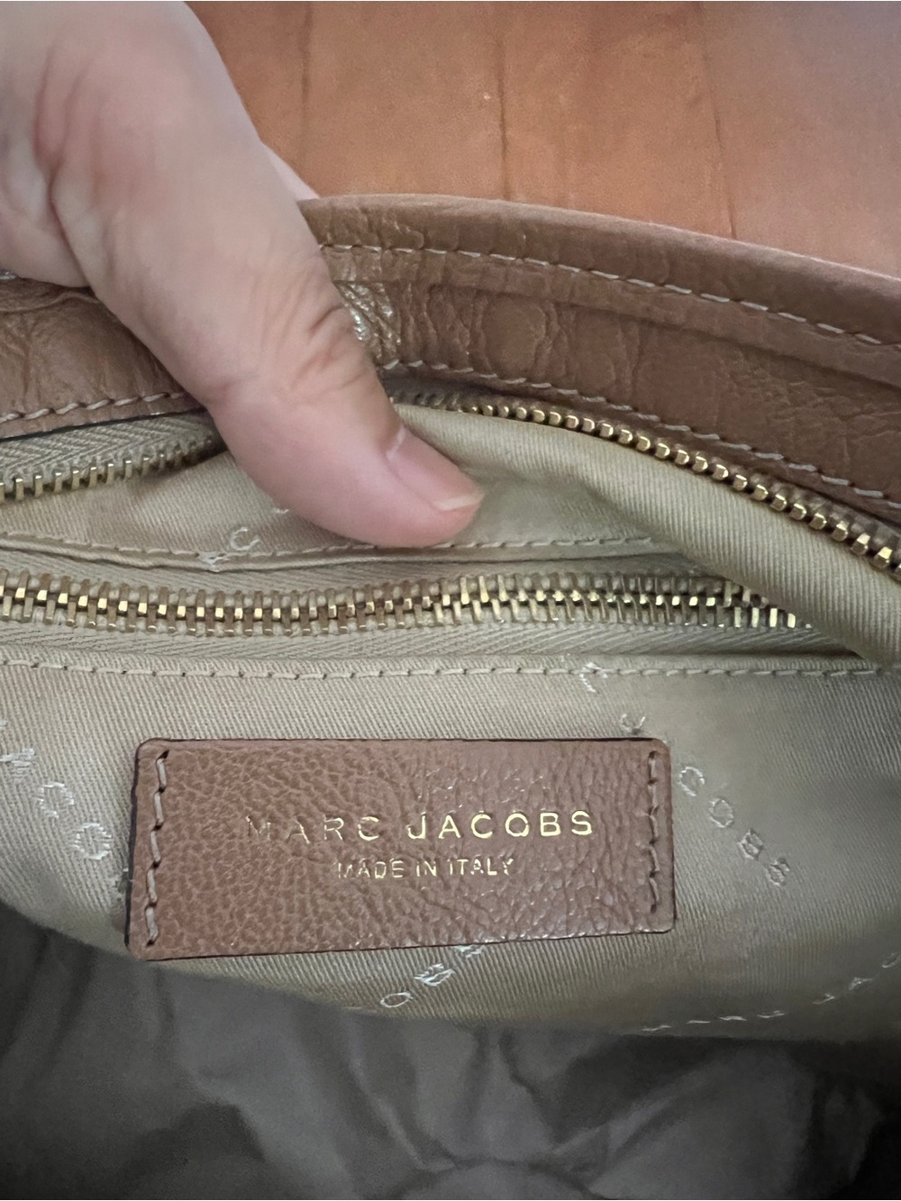 Marc Jacobs Brown Leather Tote Shoulder Bag with Gold Hardware - Picture 10 of 12